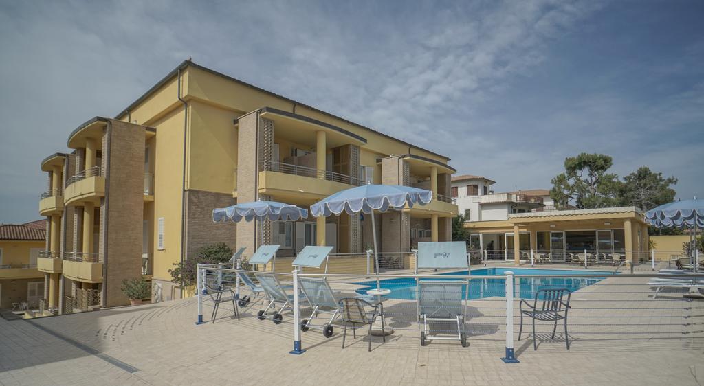 Hotel Residence Il Conero 2 Numana Bagian luar foto